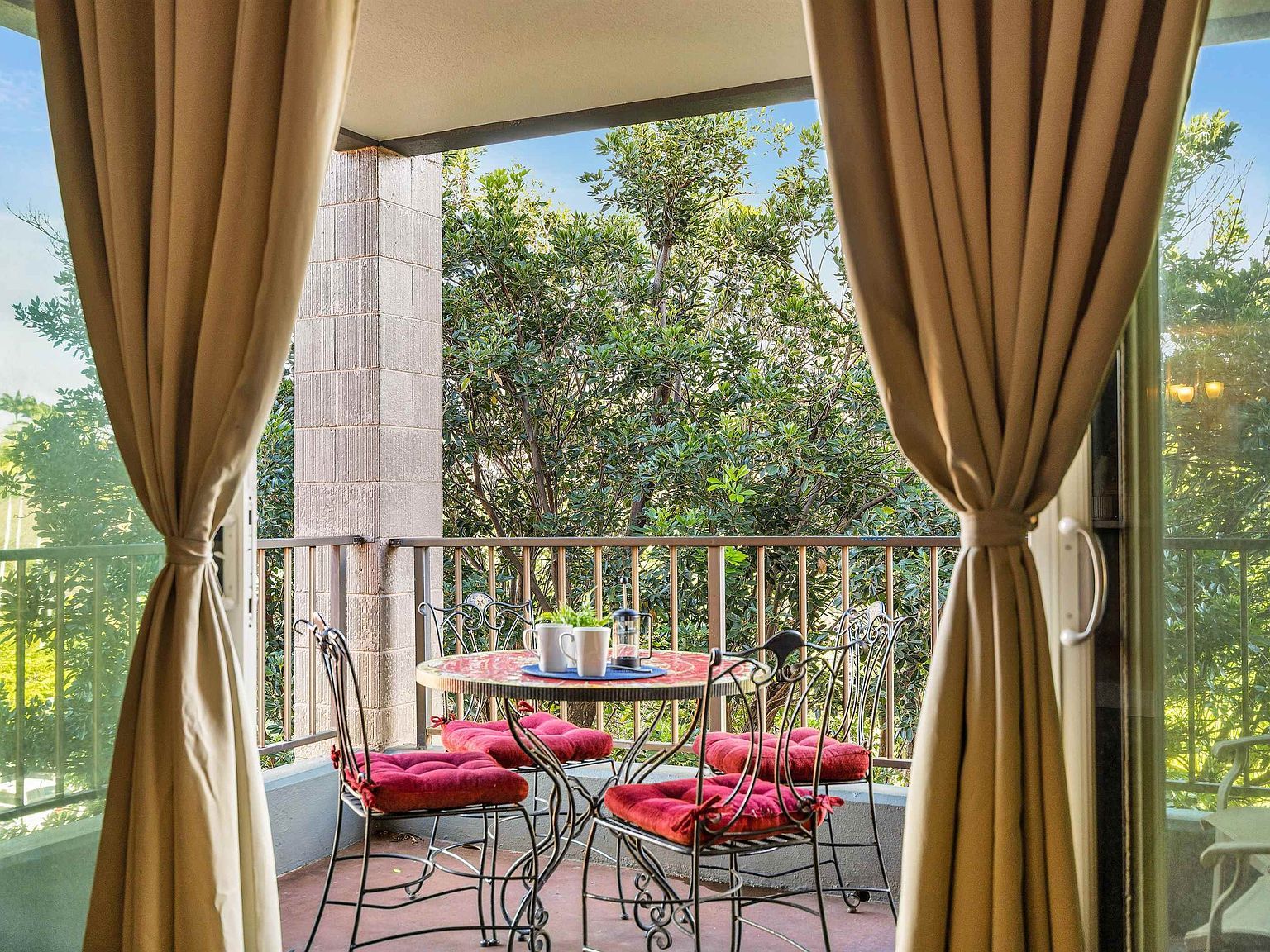 4310 Lower Honoapiilani Rd APT 520 Lahaina, HI 96761, 96761