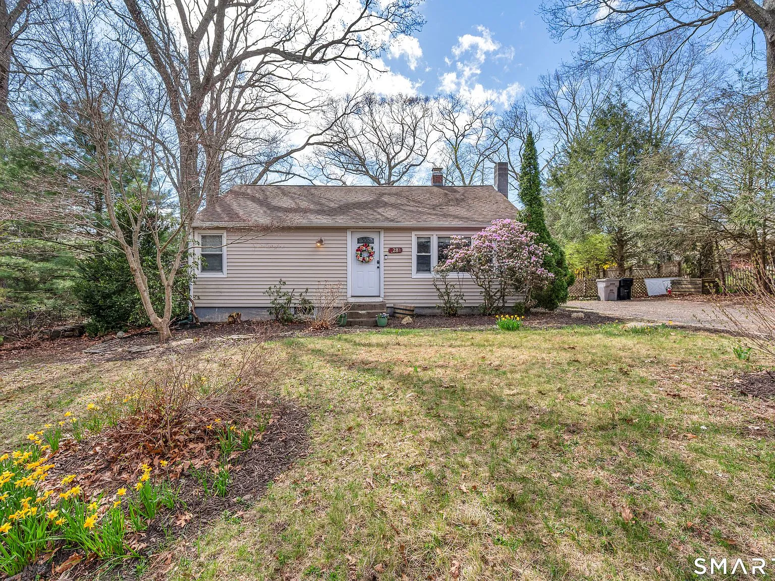 28 Rocky Ledge Dr Clinton, CT 06413 | Single Family