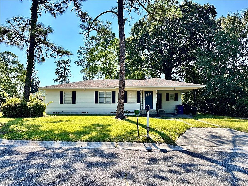 2202 Pioneer St Waycross, GA 31501 - Thumbnail 2