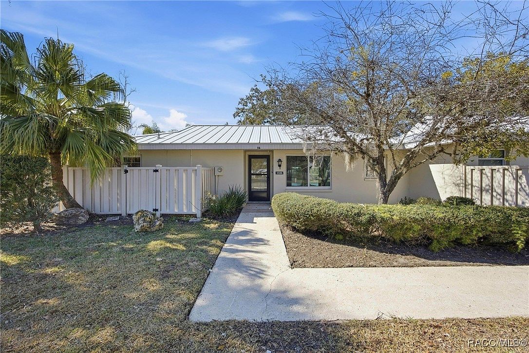 11586 W Bayshore Dr Crystal River, FL 34429 - Thumbnail 2