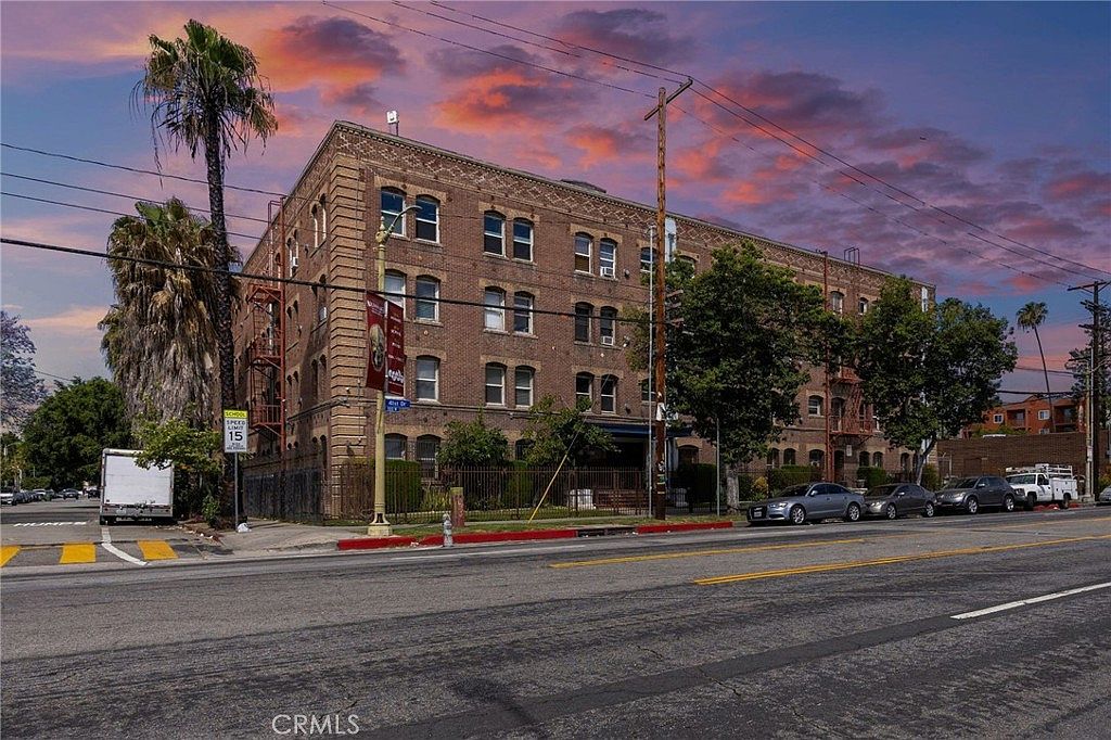 4125 S Figueroa St APT 202 Los Angeles, CA 90037  | Condominium