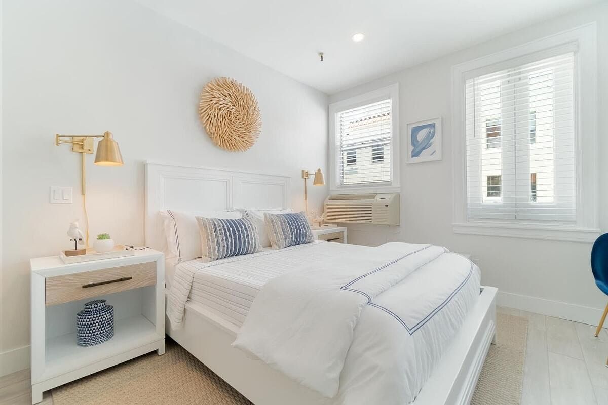 235 Sunrise Ave #2016 Palm Beach, FL 33480 - Thumbnail 2