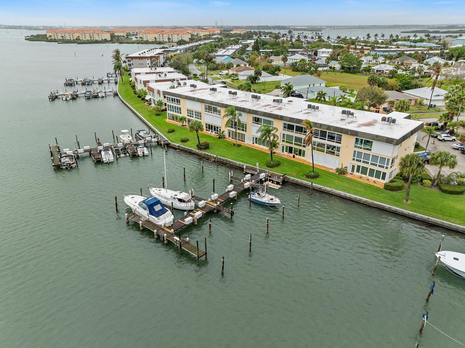 1351 Bayshore Dr Unit 304 Fort Pierce, FL 34949 - Thumbnail 2