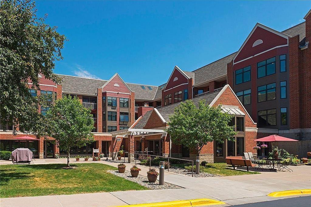 500 County Road B Rd W #113 Roseville, MN 55113 - Thumbnail 2