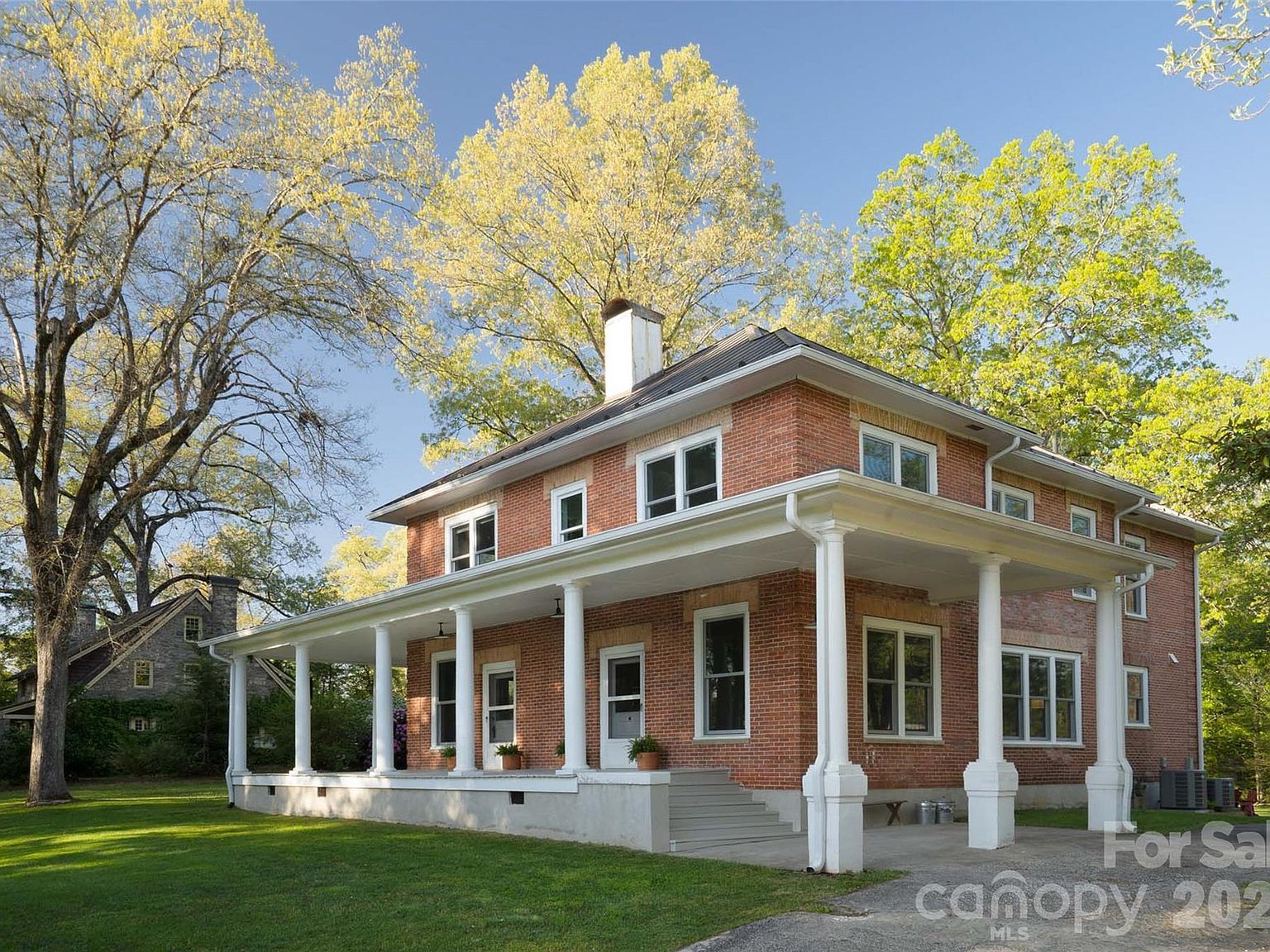 600 E Main St Brevard, NC 28712, 28712