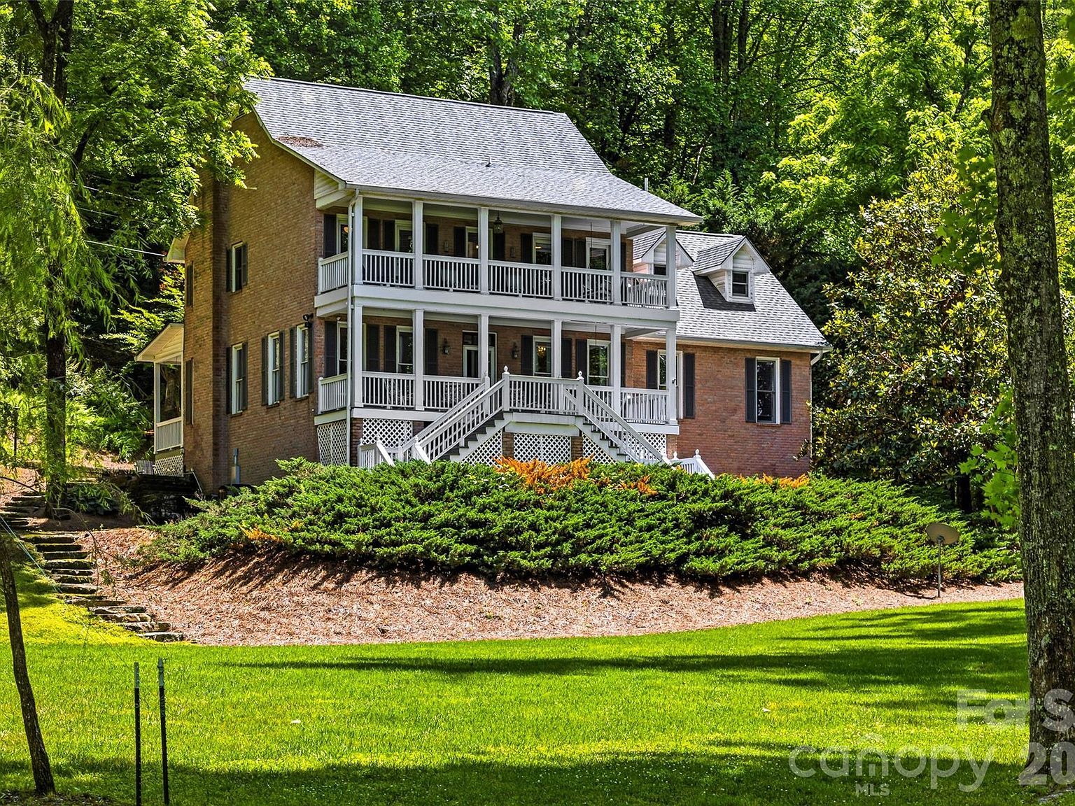 243 Poplar Ln Pisgah Forest, NC 28768, 28768