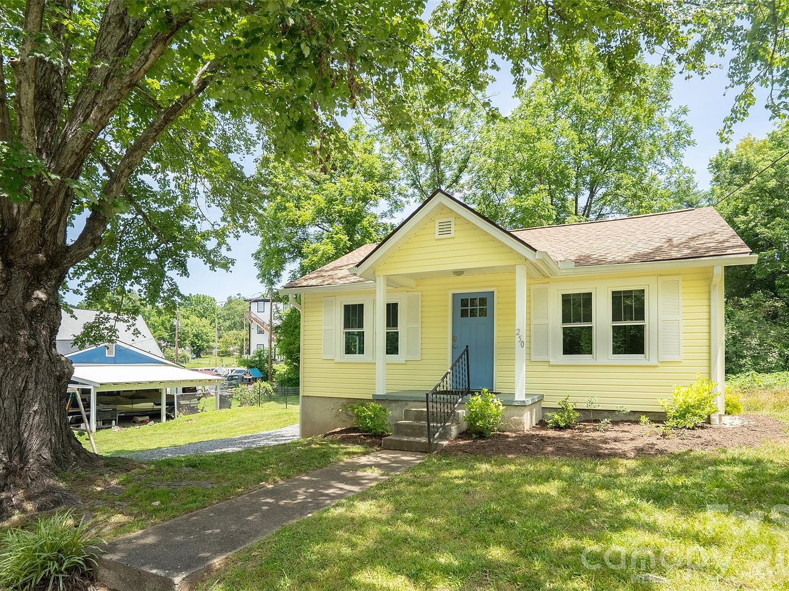 250 Oakdale St Brevard, NC 28712, 28712