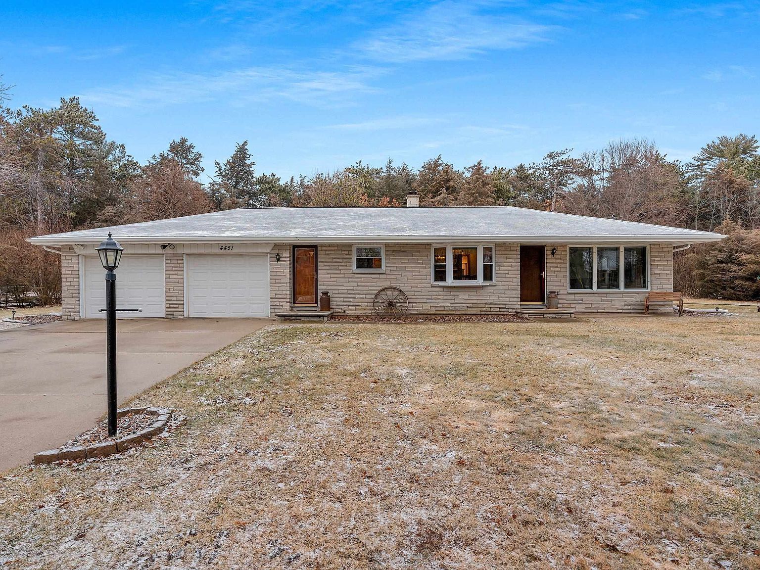 4451 Renier Rd Green Bay, WI 54311 - Thumbnail 2