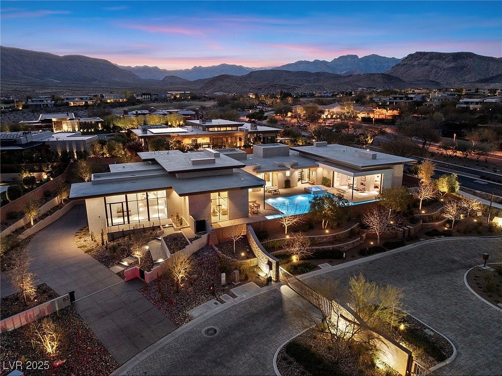 63 Midnight Sky Dr Las Vegas, NV 89135 - Thumbnail 2