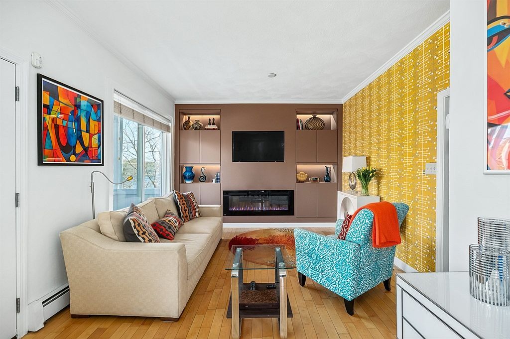 765 Walnut St Lynnfield, MA 01940  | Single Family