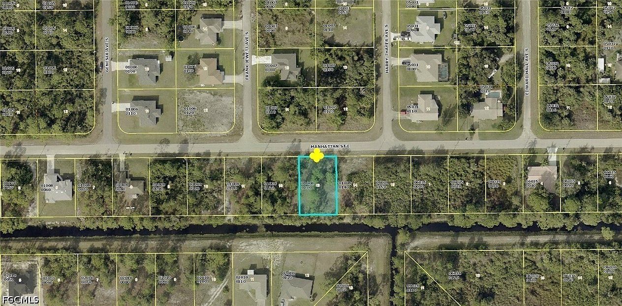 726 Manhattan St E Lehigh Acres, FL 33974 - Thumbnail 2