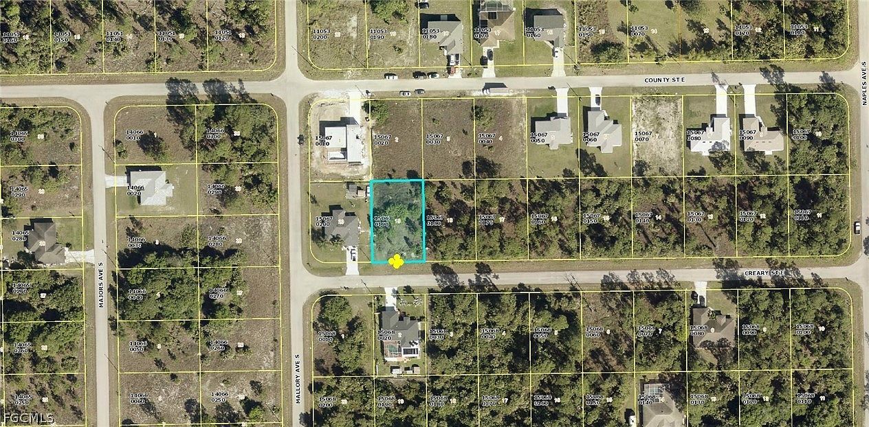 1237 Creary St E Lehigh Acres, FL 33974 - Thumbnail 2