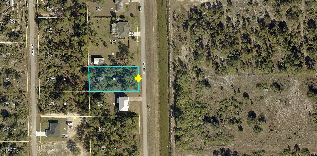 607 Hines Ave Lehigh Acres, FL 33972 - Thumbnail 2