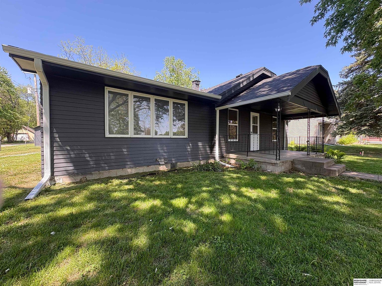 416 N 11th St Tekamah, NE 68061, 68061