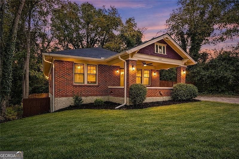 829 Rose Cir SW Atlanta, GA 30310 - Thumbnail 2