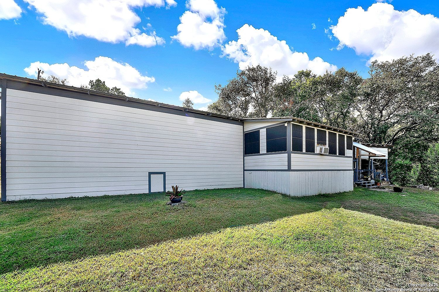 2681 Waterfront Park Dr Canyon Lake, TX 78133 - Thumbnail 2