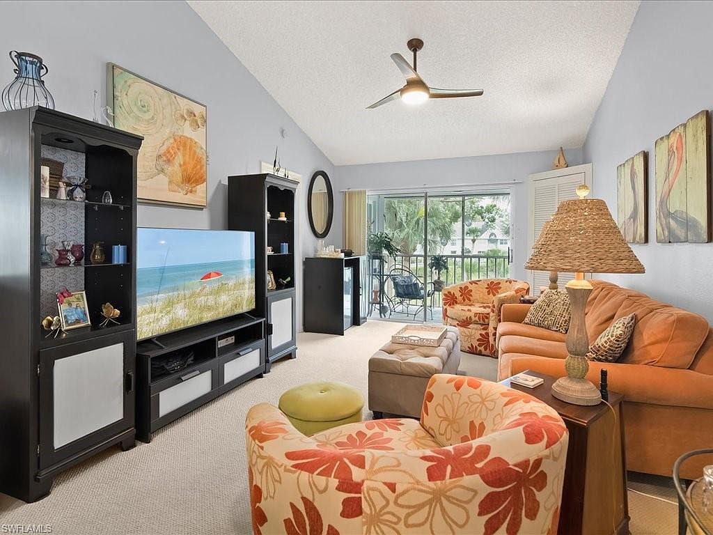 105 Wading Bird Cir #U-201 Naples, FL 34110  | Condominium