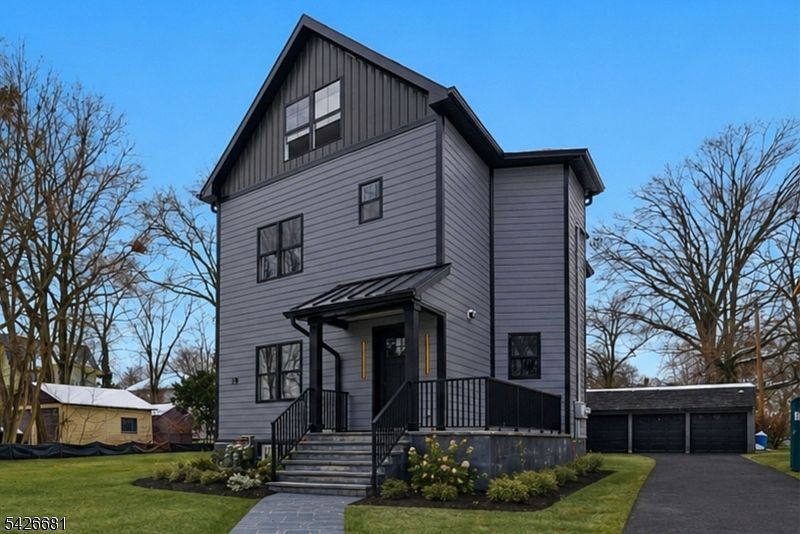 28 1/2 Irving St Montclair, NJ 07042  | New build