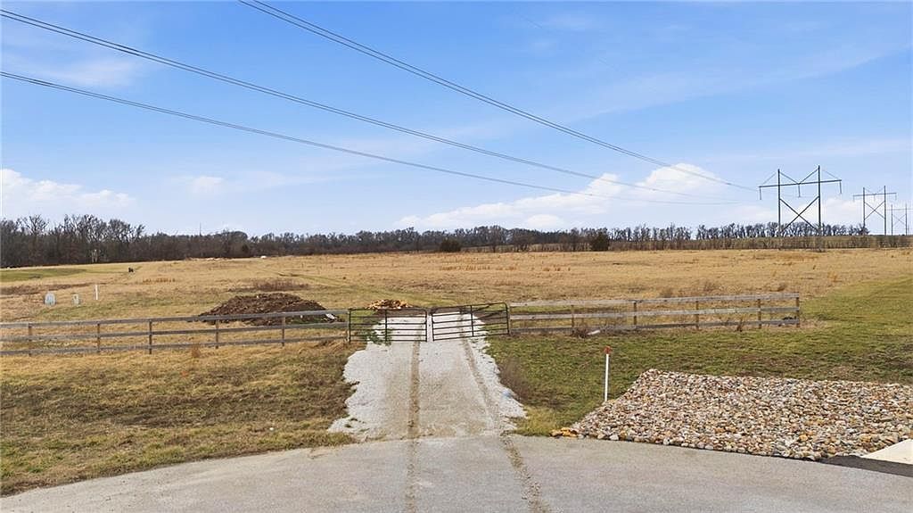 15350 W 193rd Ter Spring Hill, KS 66083 - Thumbnail 2