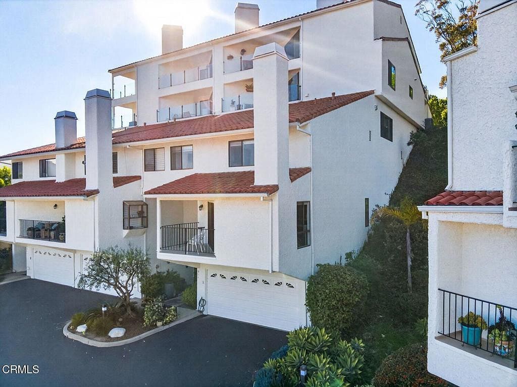 911 Vallecito Dr Ventura, CA 93001 - Thumbnail 2