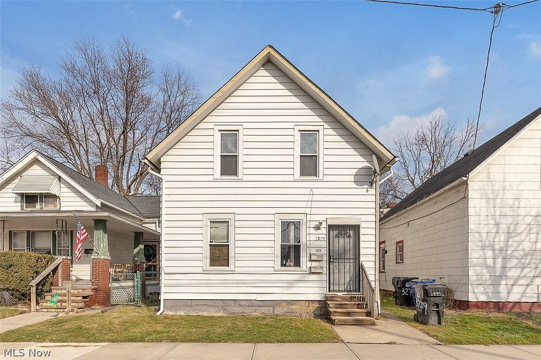 3279 W 44th St Cleveland, OH 44109 - Thumbnail 2