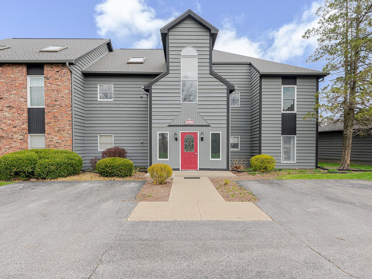 1300 Winding Ridge Ln APT A7 Valparaiso, IN 46383  | Condominium
