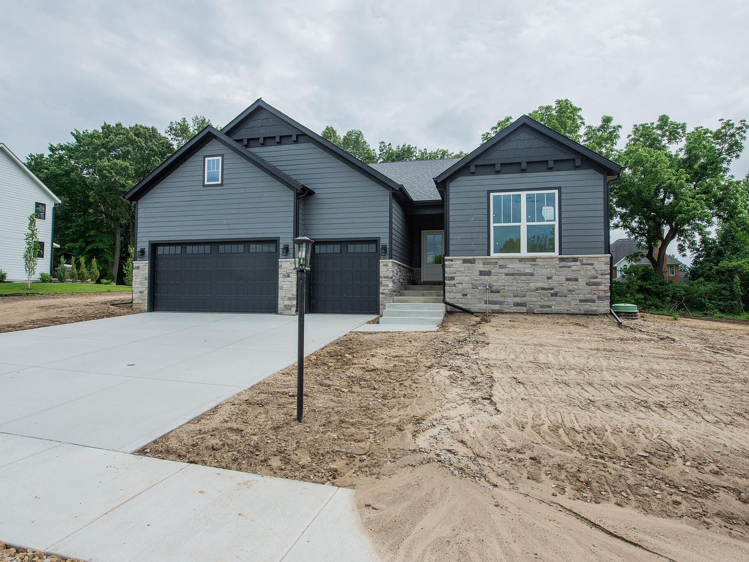 1455 Winding Brook Dr Valparaiso, IN 46385, 46385