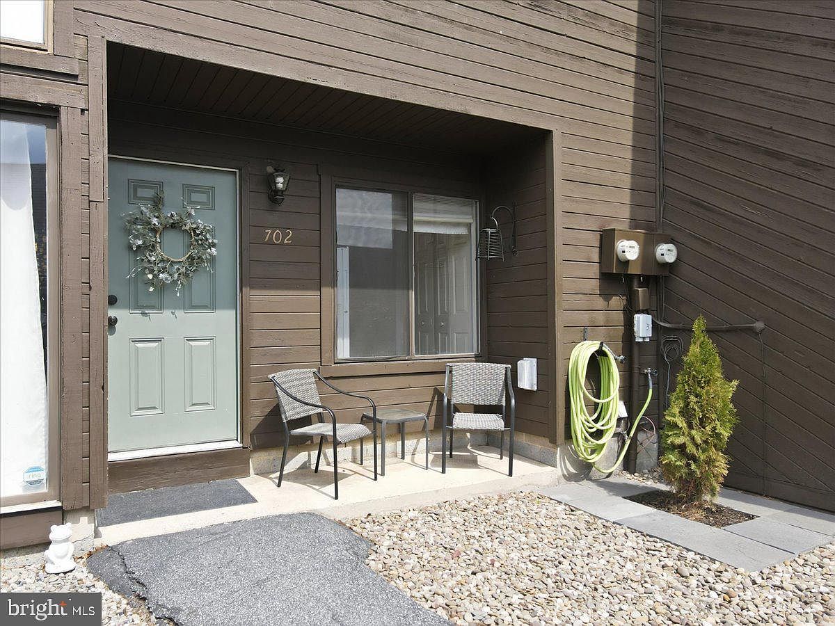 702 Village Rd Orwigsburg, PA 17961 - Thumbnail 2