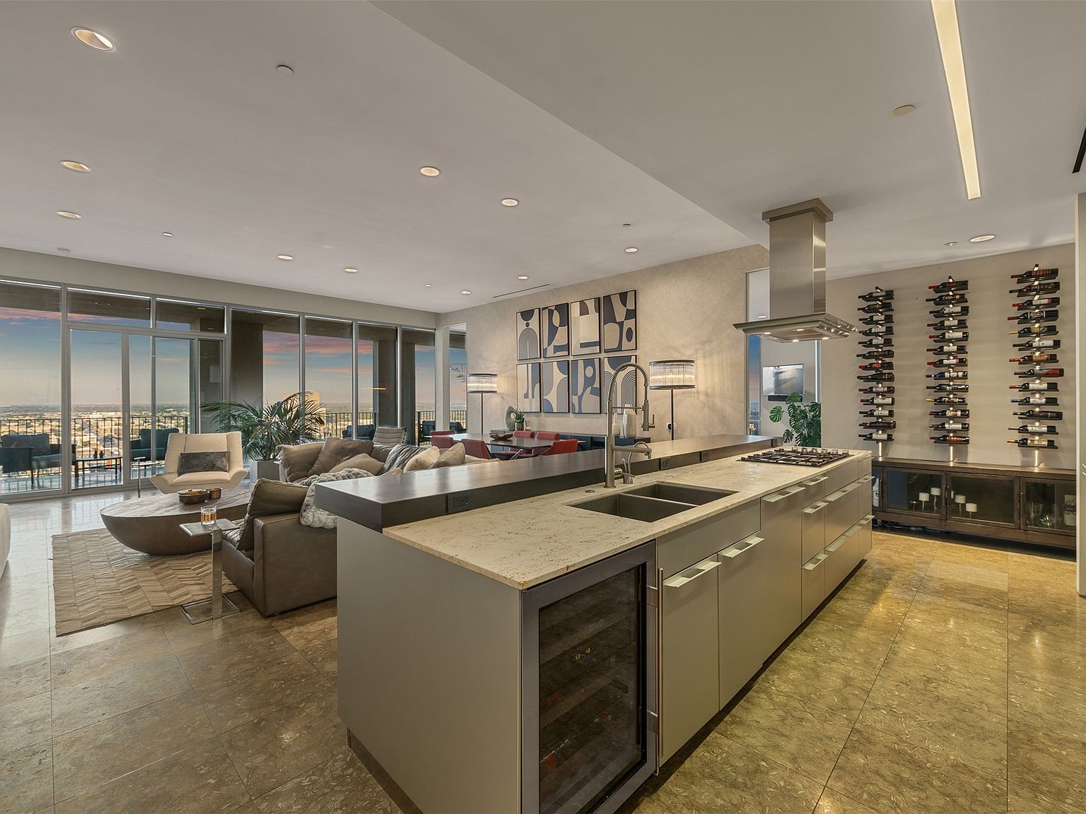 1717 Arts Plz Suite 2202 Dallas, TX 75201  | Condominium