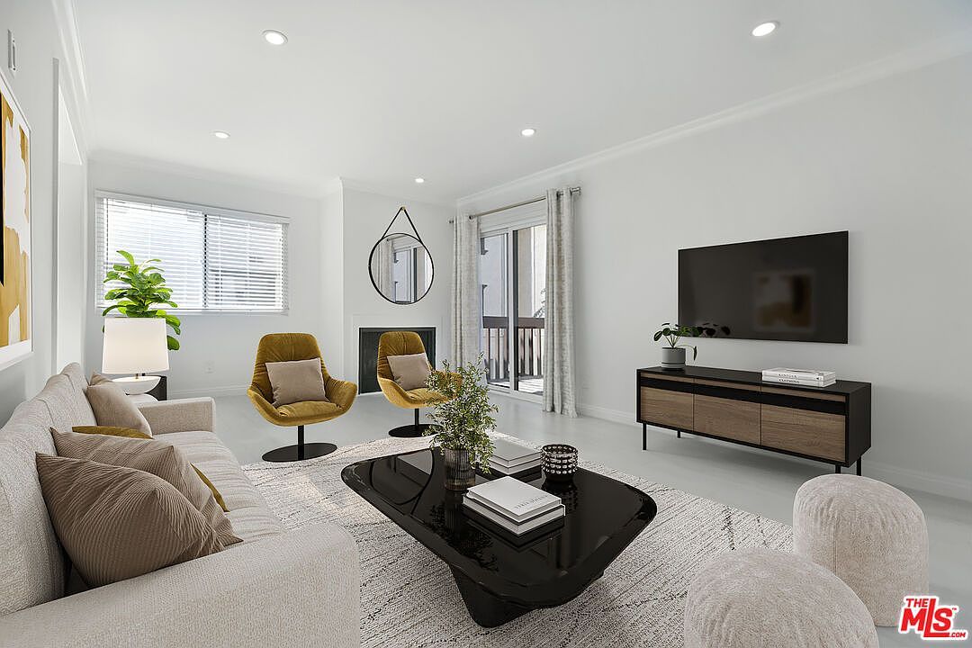 13942 Oxnard St Valley Glen, CA 91401  | New build