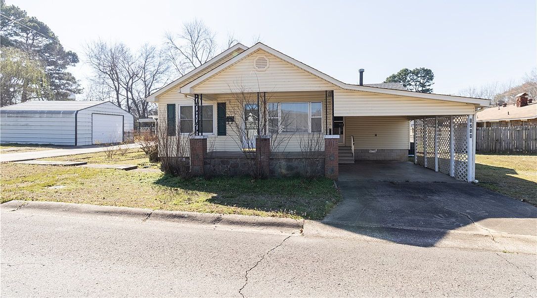 1711 W Cline Rd Clarksville, AR 72830  | Single Family