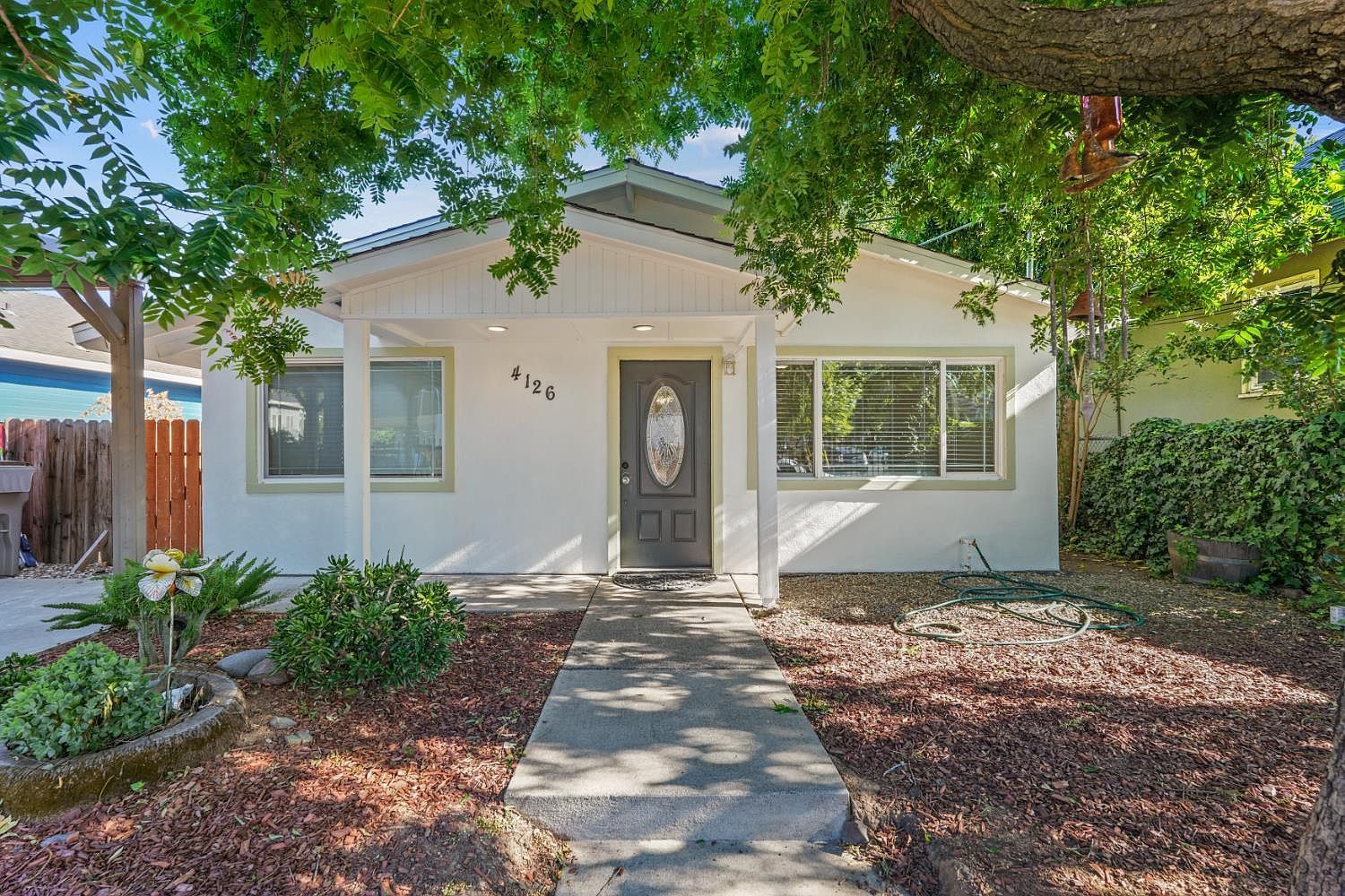 4126 7th Ave Sacramento, CA 95817, 95817