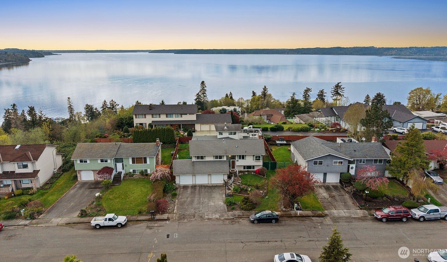 27525 12th Pl S Des Moines, WA 98198  | Single Family