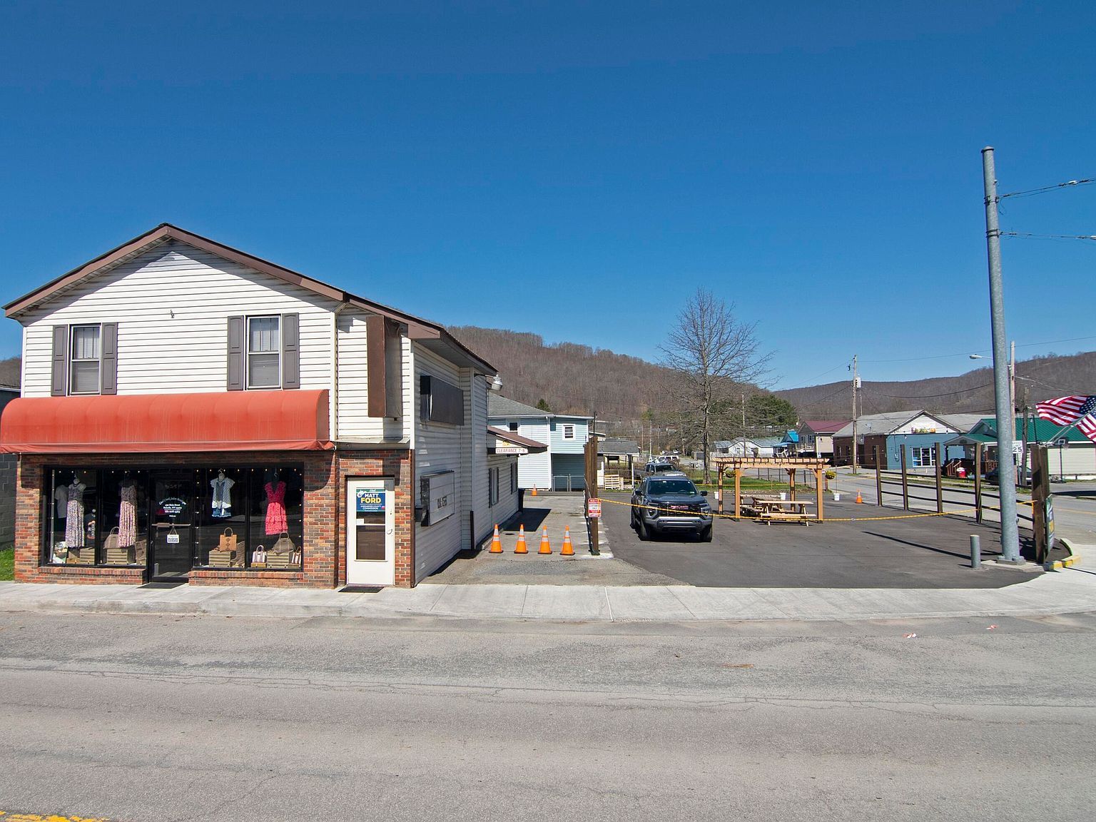 439 Main St E Rainelle, WV 25962  | Single Family