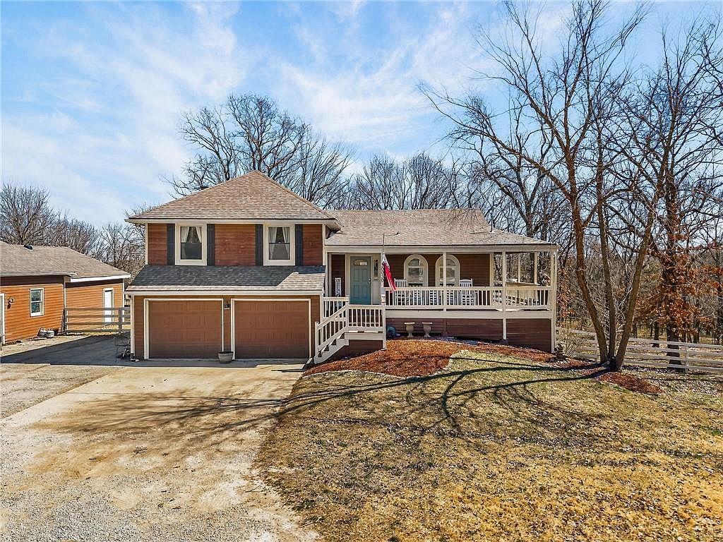 30030 W 84th St De Soto, KS 66018  | Single Family