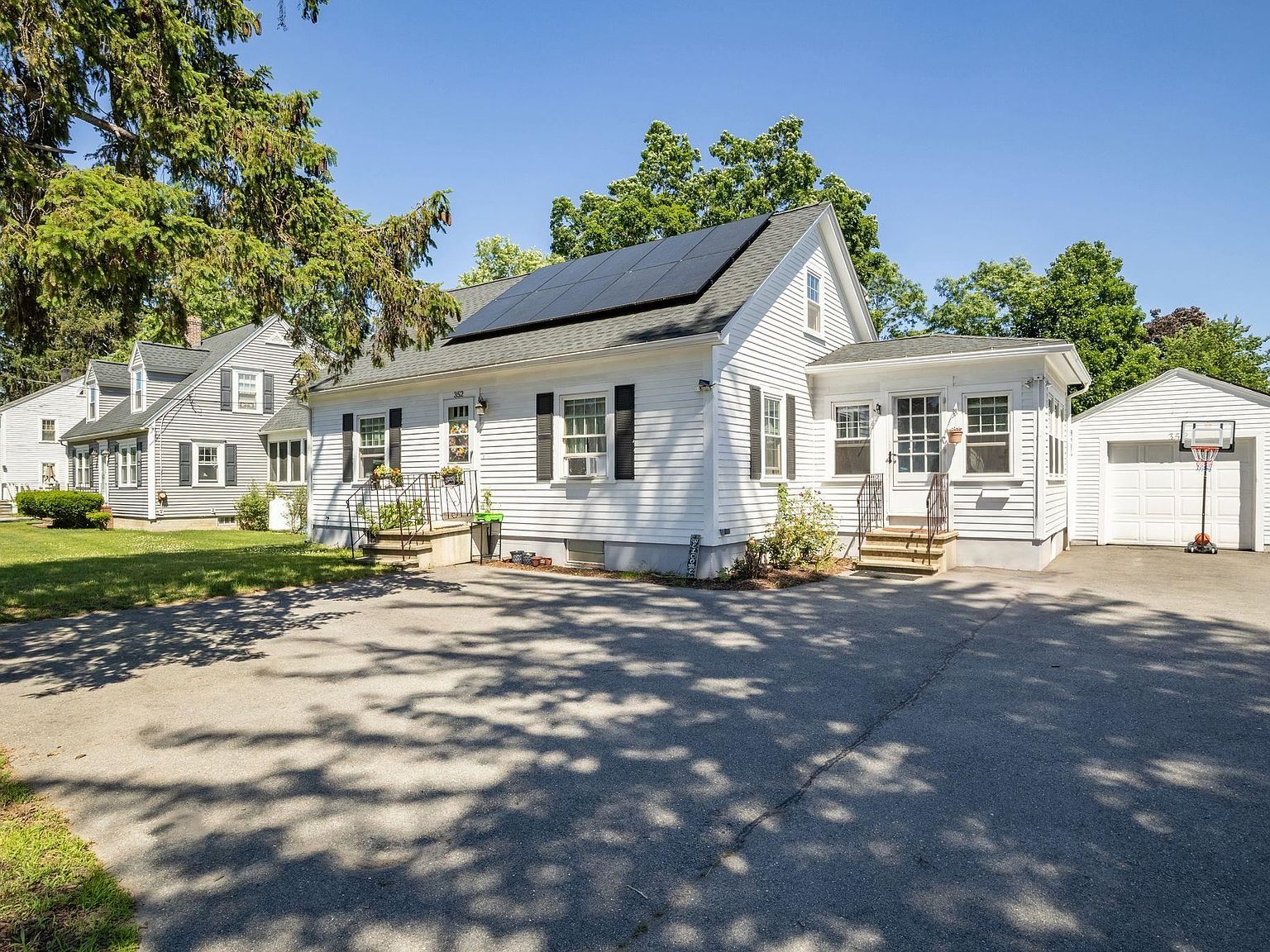 352 High St Somersworth, NH 03878, 3878