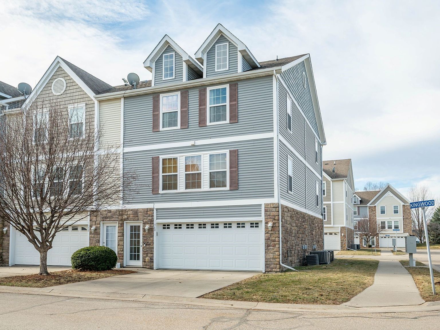 360 NE Kingwood Waukee, IA 50263  | New build