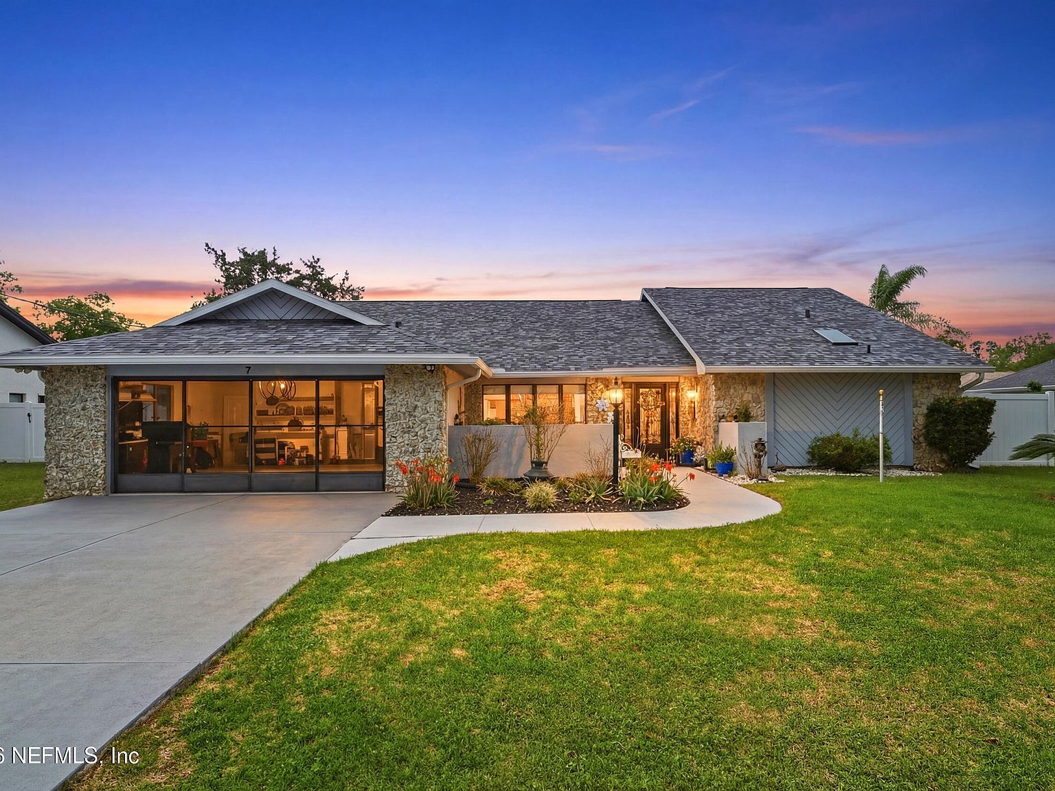 7 Folcroft Ln Palm Coast, FL 32137  | Single Family