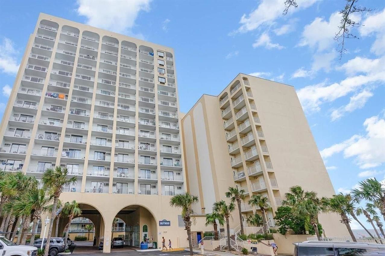1207 S Ocean Blvd #20202 Myrtle Beach, SC 29577  | Condominium