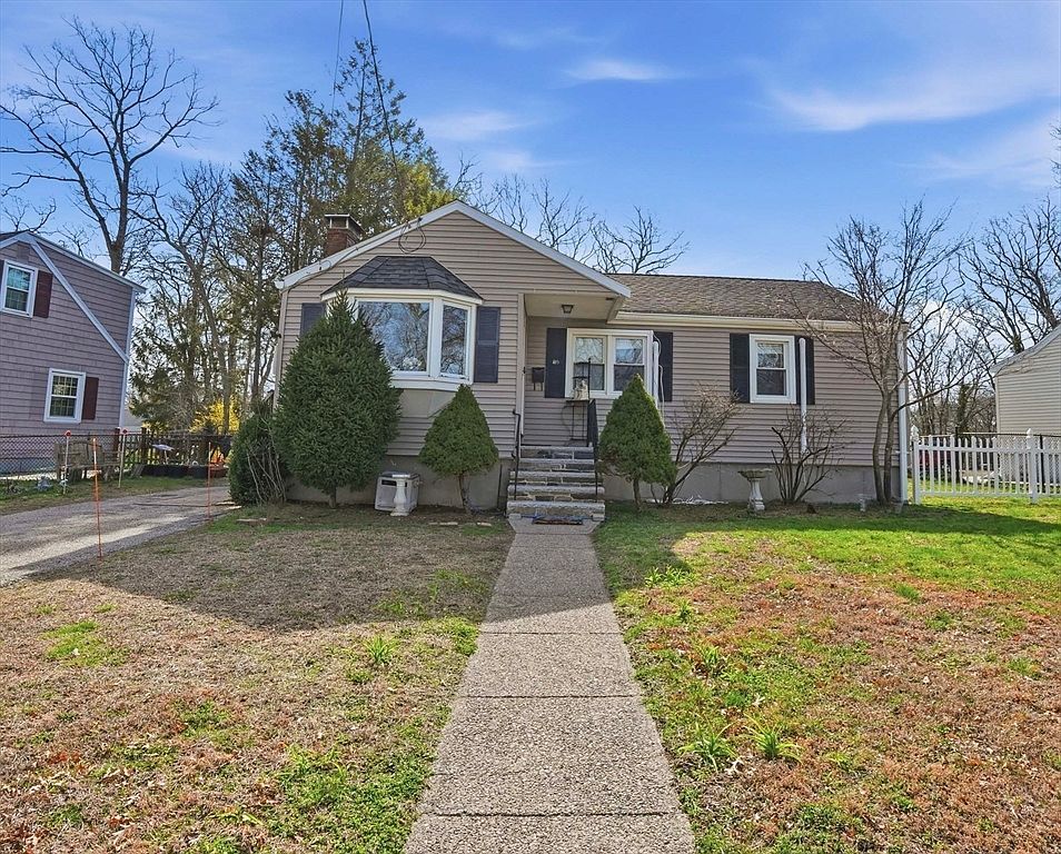 85 Russ St Randolph, MA 02368  | Single Family