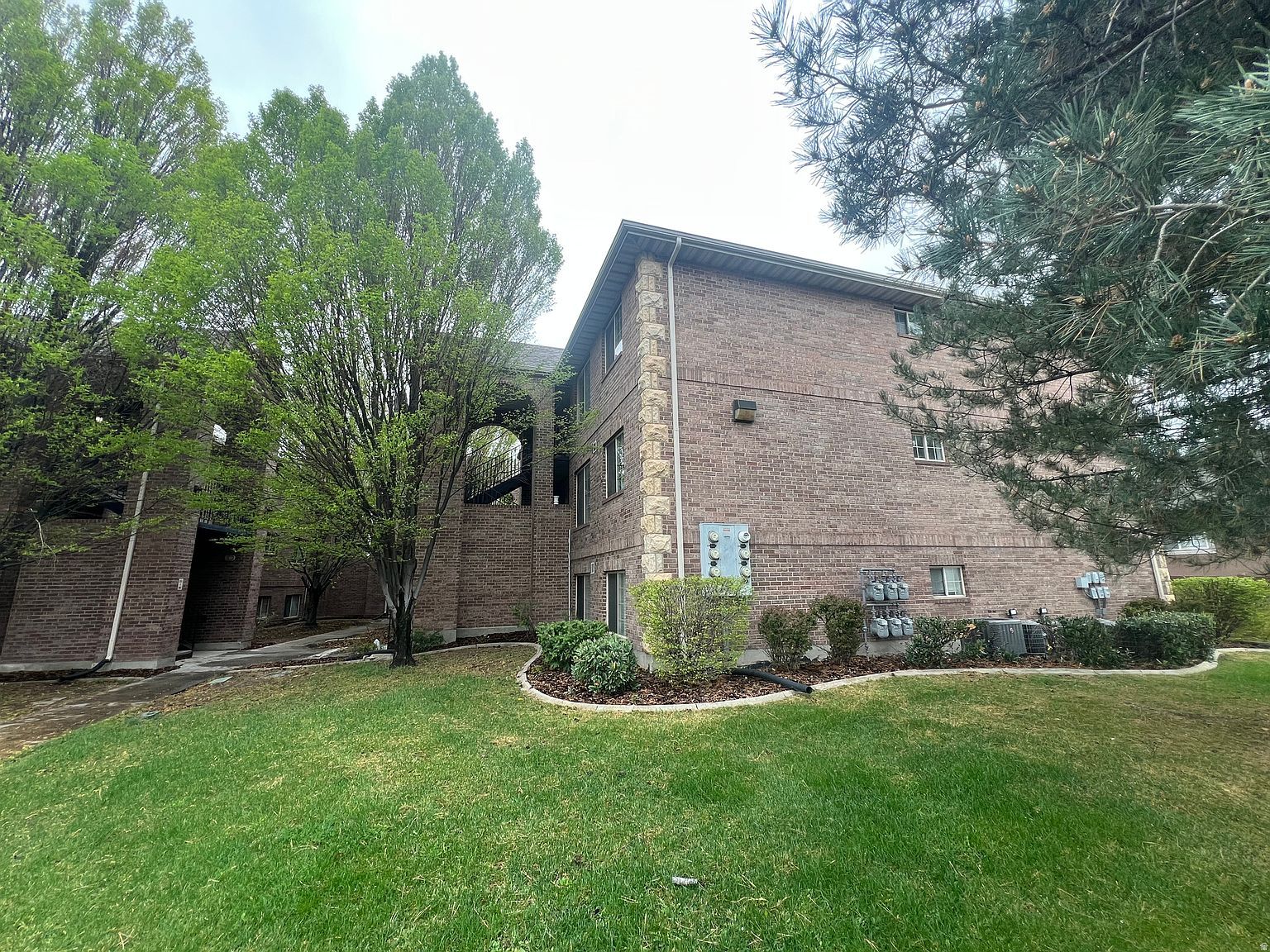 273 E 760 N Orem, UT 84057  | Condominium