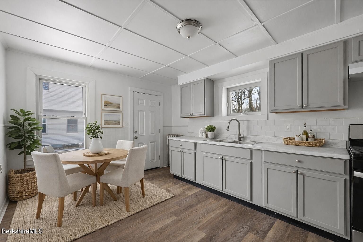 17 S Church St Pittsfield, MA 01201  | Single Family