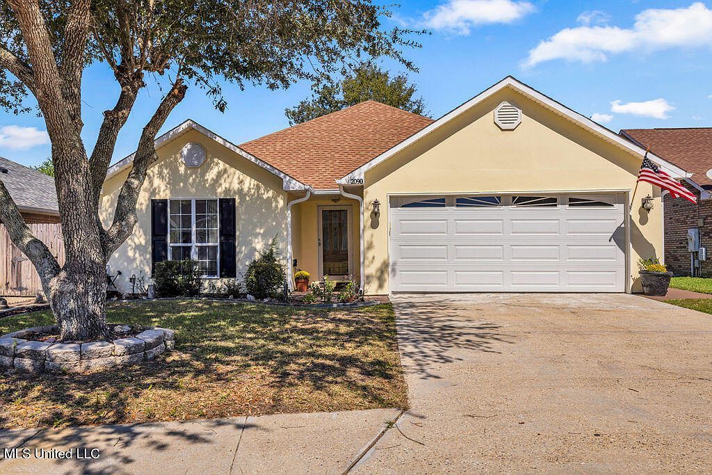 2090 Woodfield Ln Biloxi, MS 39532 - Thumbnail 2