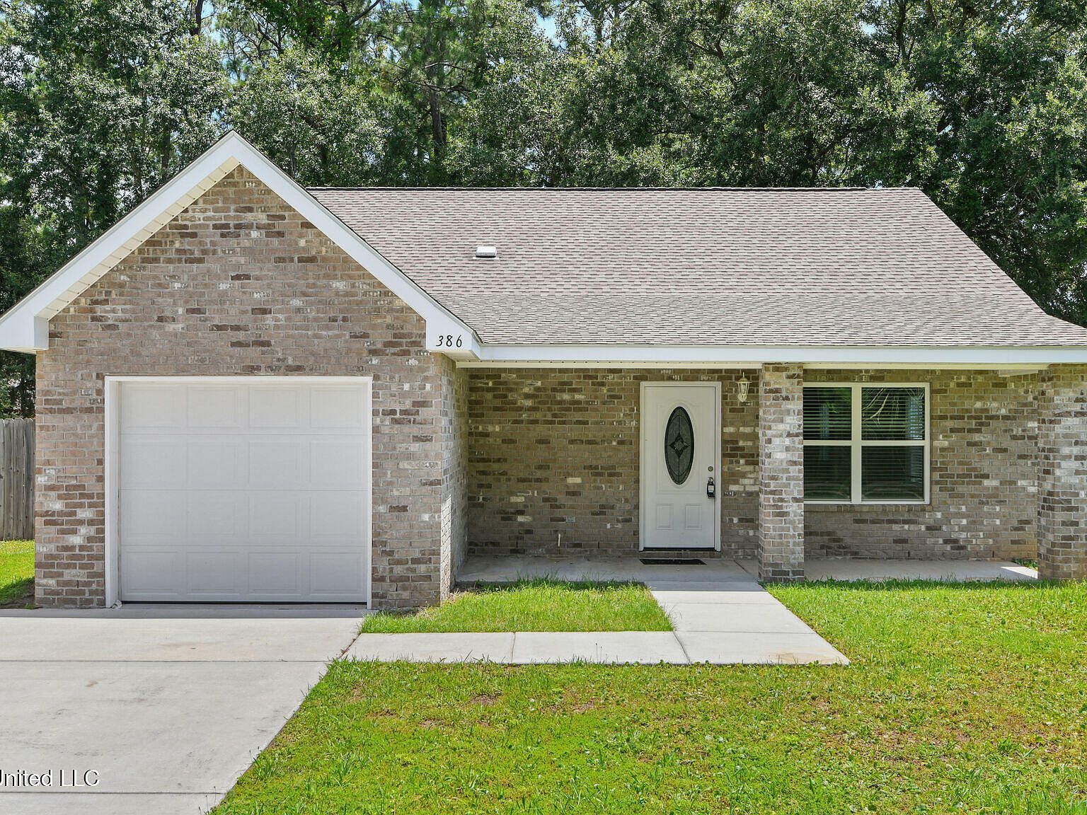 386 Rosalie Maria Dr Biloxi, MS 39531 - Thumbnail 2