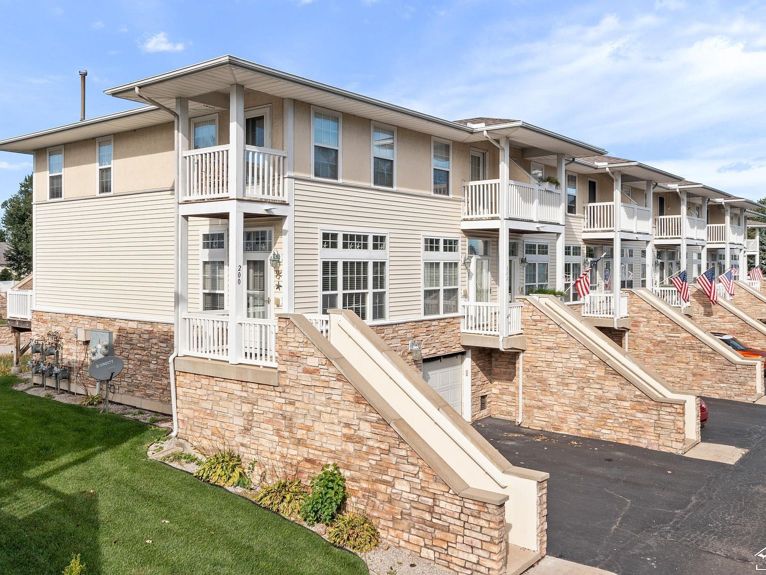 200 Beachwalk Trl Luna Pier, MI 48157, 48157