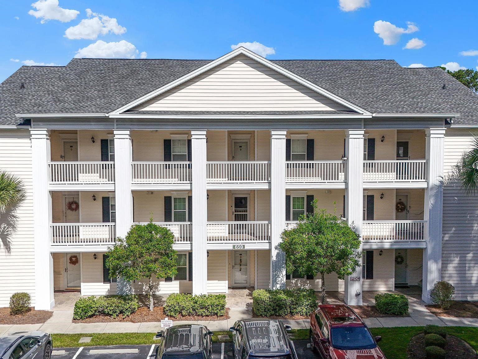 659 Woodmoor Cir #302 Murrells Inlet, SC 29576  | Condominium