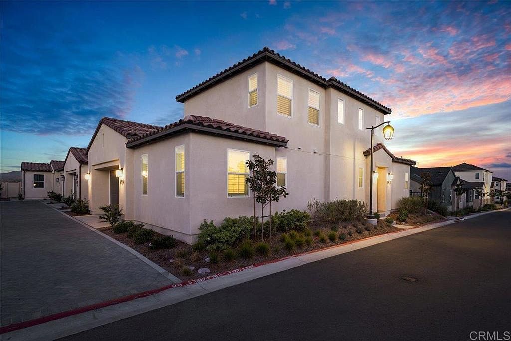 1709 Avenida Tealing Chula Vista, CA 91913  | Condominium