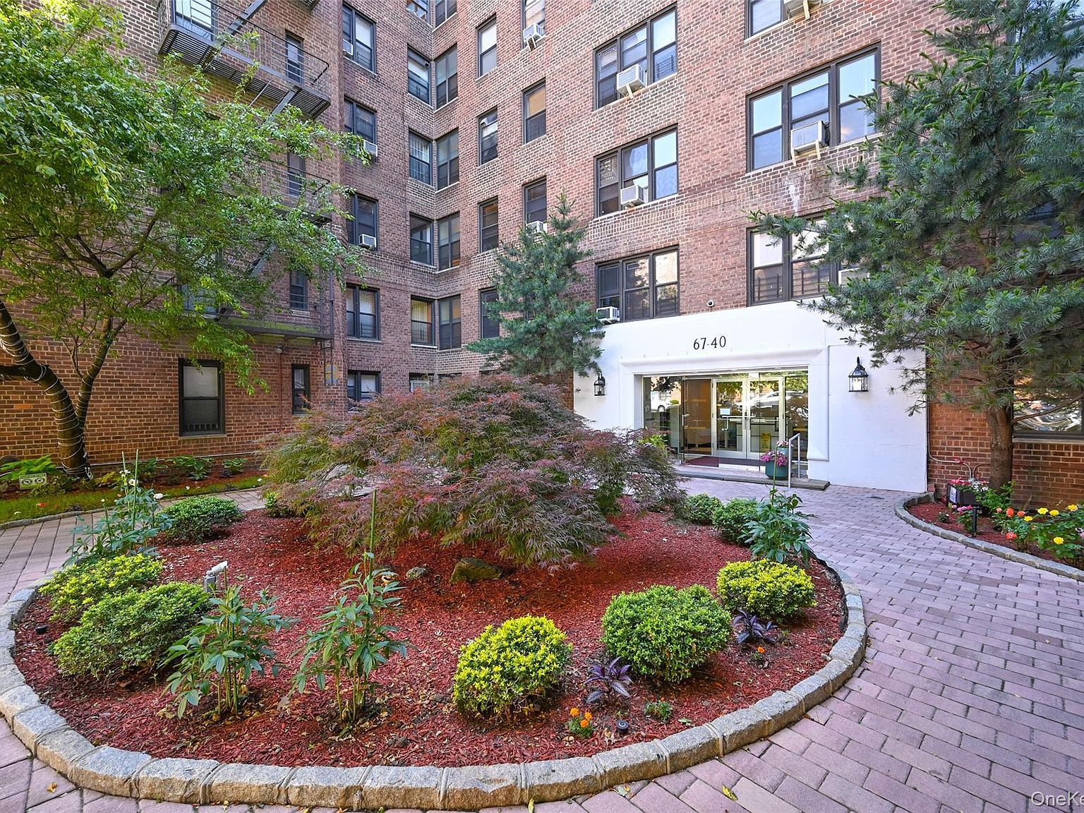 6740 Yellowstone Blvd APT 4M Flushing, NY 11375, 11375