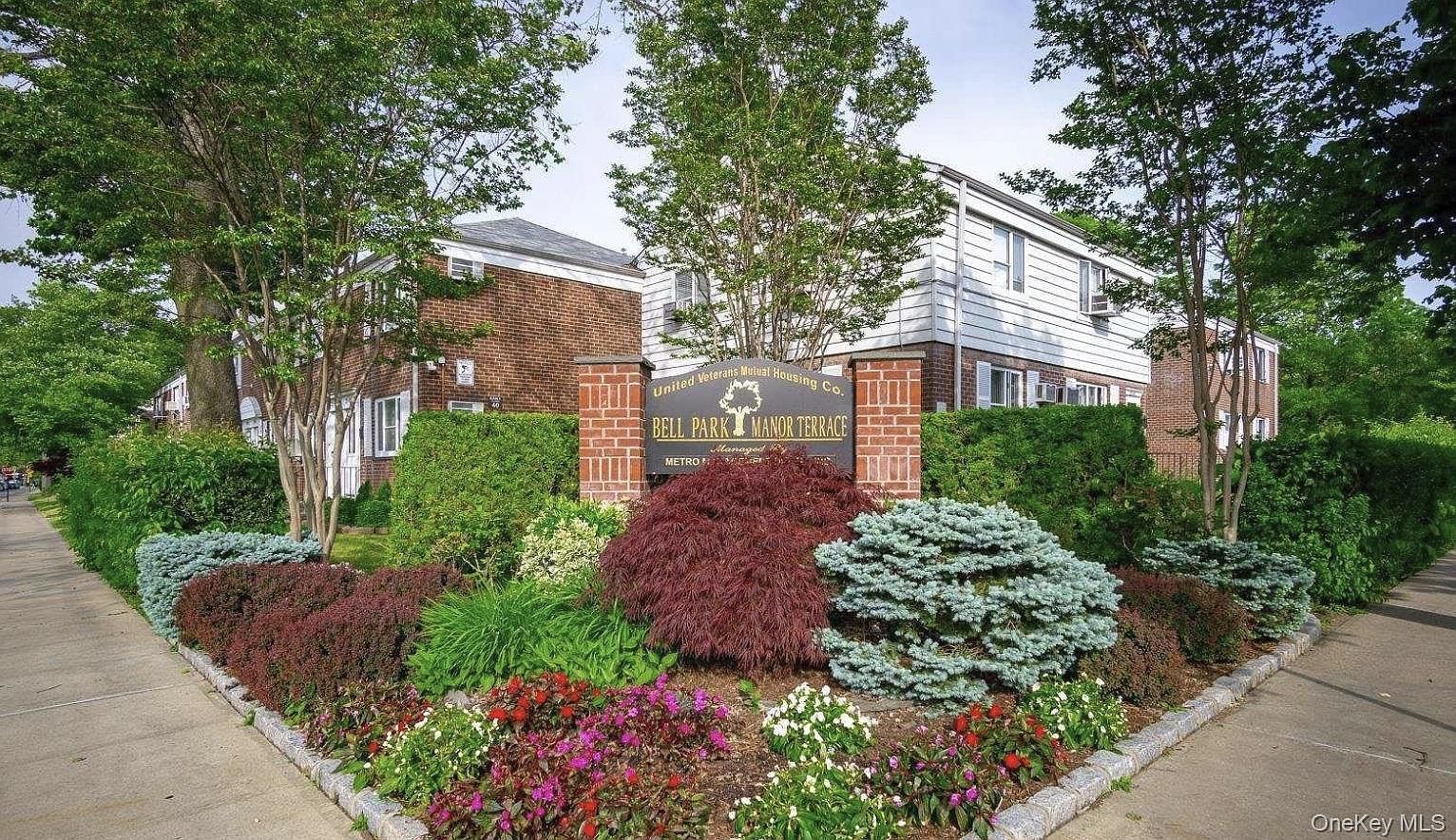 221-51 Manor Rd Queens Village, NY 11427, 11427