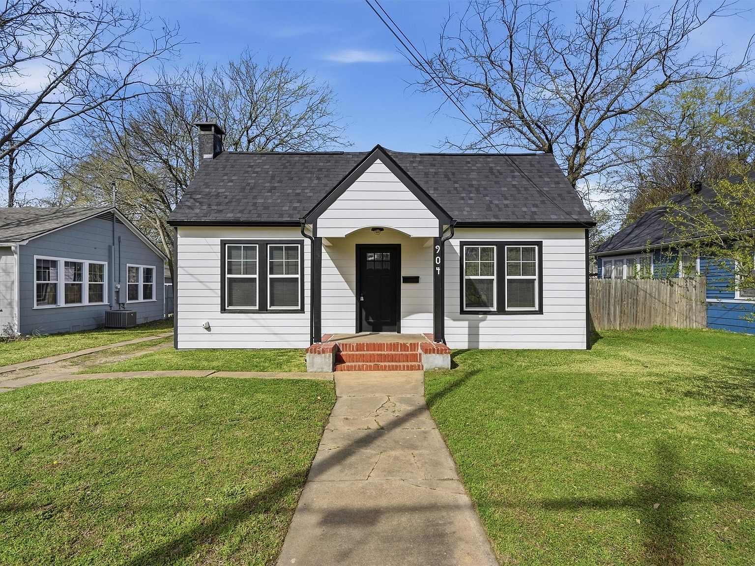 904 N Woods St Sherman, TX 75092  | Single Family